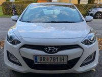 Gebraucht Hyundai i30 99 PS (72 kW) 2012 Weiß Limousine