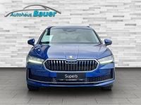 Neu Skoda Superb Selection 193 PS (141 kW) 2026 Dunkelblau  metallic Kombi
