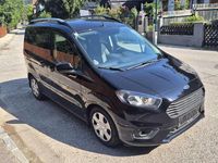 Gebraucht Ford Tourneo Trend 101 PS (74 kW) 2019 Schwarz Kombi