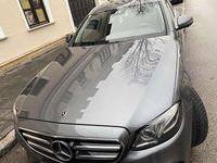 Gebraucht Mercedes E220 Avantgarde 194 PS (142 kW) 2019 Grau Kombi