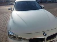 Gebraucht BMW 318 Sport Line 150 PS (110 kW) 2016 Weiß Kombi