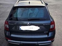 Gebraucht Skoda Octavia 184 PS (135 kW) 2015 Grau Kleinwagen