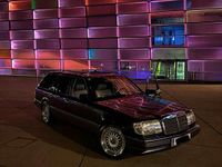 Gebraucht Mercedes E220 150 PS (110 kW) 1993 Kombi