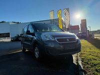 Gebraucht Peugeot TePee Active 99 PS (72 kW) 2018 Van / Kleinbus