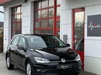 Gebraucht VW Golf VII Trendline 110 PS (80 kW) 2018 Schwarz Kleinwagen