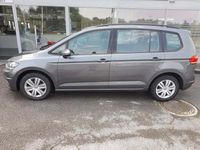 Gebraucht VW Touran Trendline 115 PS (84 kW) 2017 Mittelgrau  metallic Van / Kleinbus