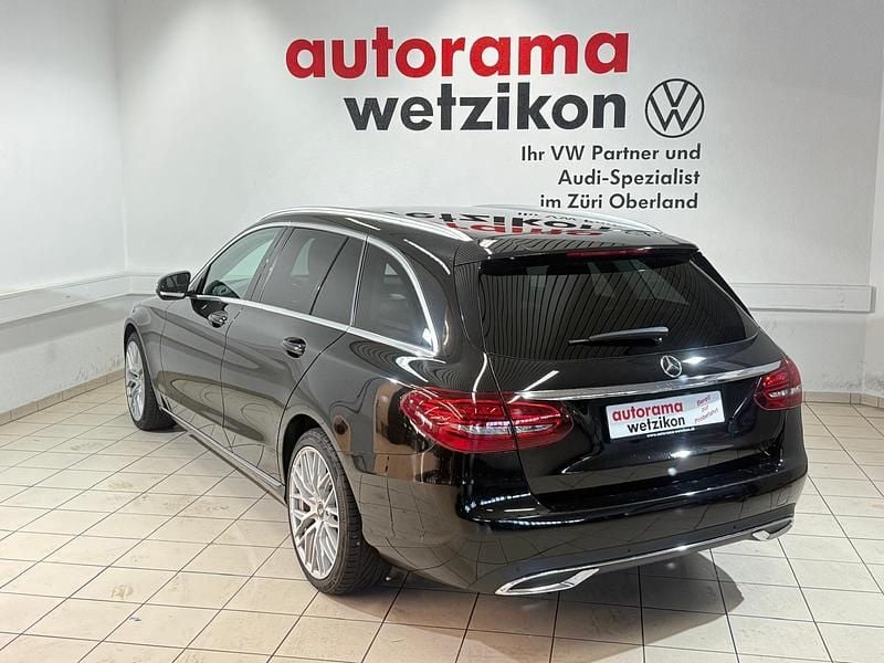 Gebraucht Mercedes C180 Avantgarde 156 PS (114 kW) 2020 Schwarz SUV