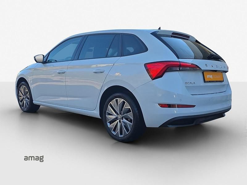 Gebraucht Skoda Scala Tour 110 PS (80 kW) 2023 Moon weiss, metallic Kleinwagen