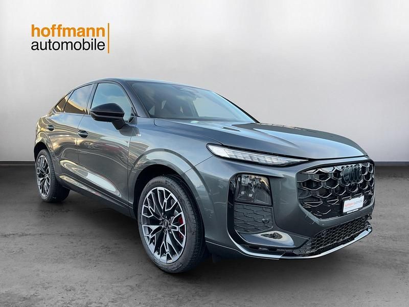 Neu Audi Q3 Sportback Ambiente 204 PS (150 kW) 2025 Grau SUV