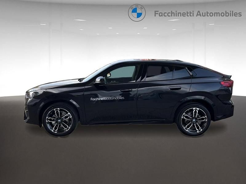 Neu BMW iX2 M Sport 150 kW (204 PS) 2025 Schwarz SUV