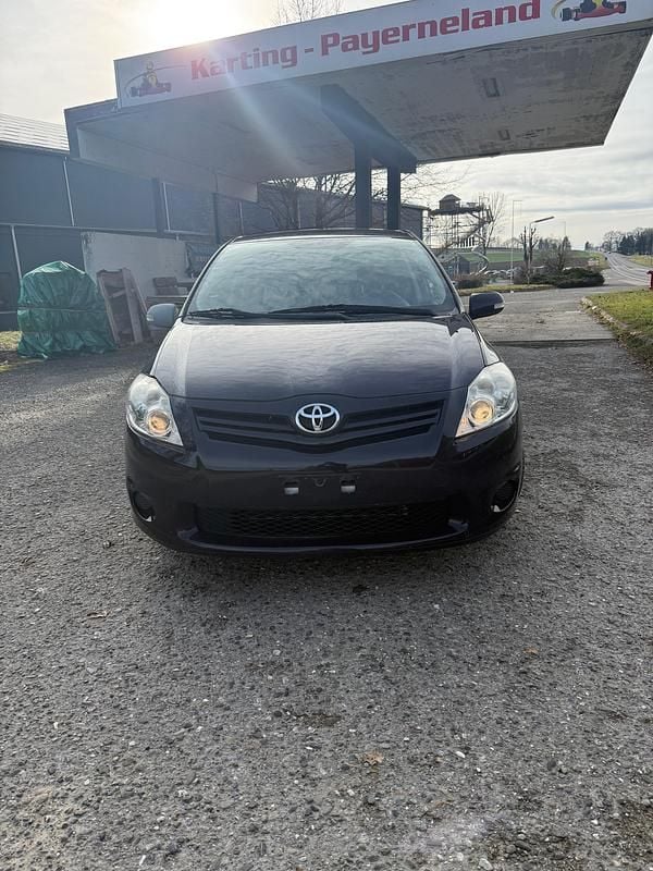 Gebraucht 2011 Toyota Auris Luna | CHF 3’600 - Bild 1/4