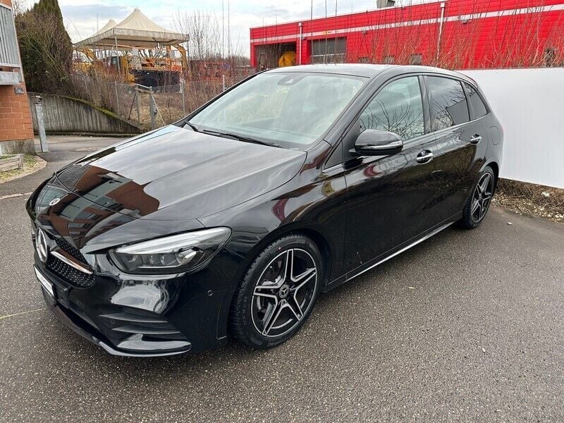 Gebraucht Mercedes B200 AMG line 163 PS (119 kW) 2022 Van / Kleinbus