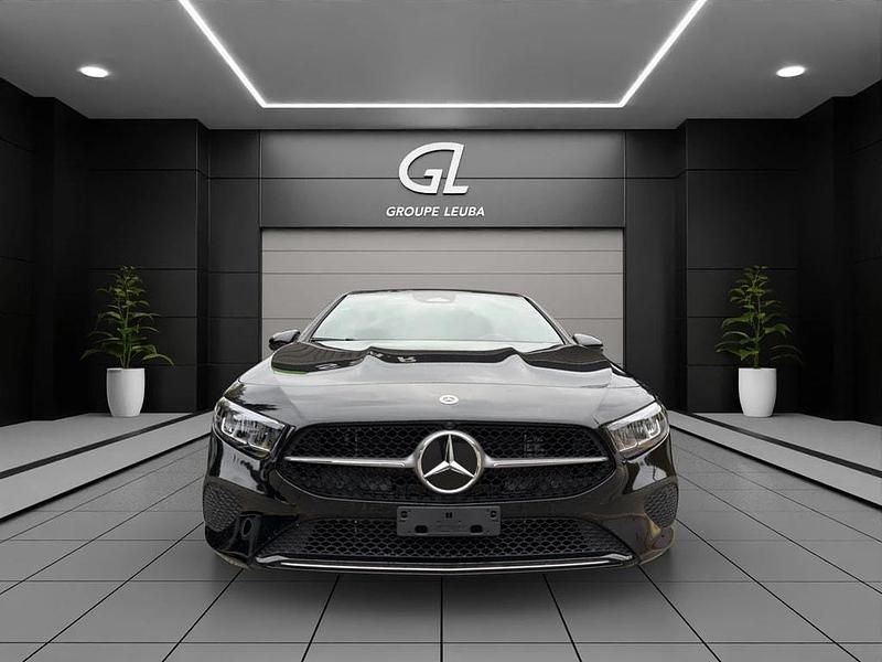 Gebraucht Mercedes A250 218 PS (160 kW) 2025 Schwarz Limousine