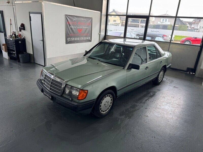 Gebraucht Mercedes E300 180 PS (132 kW) 1987