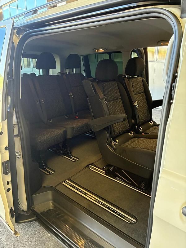 Gebraucht Mercedes Vito 237 PS (174 kW) 2021 Grau Van