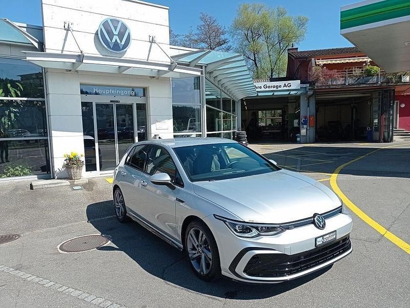 Silber Gebraucht 2024 VW Golf VIII R-line Limousine | CHF 29’900 (Fairer Preis) - Bild 1/4