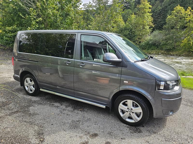 Gebraucht 2010 VW Caravelle Comfortline Van / Kleinbus | CHF 19’997 - Bild 1/4