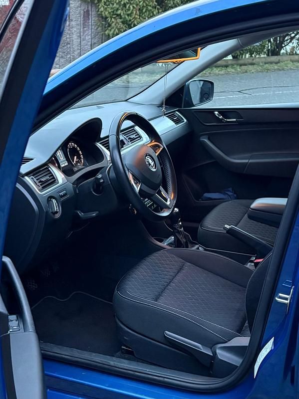 Gebraucht Skoda Rapid 105 PS (77 kW) 2015 Kleinwagen