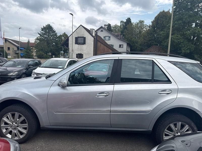 Gebraucht Mercedes ML320 224 PS (164 kW) 2007 SUV