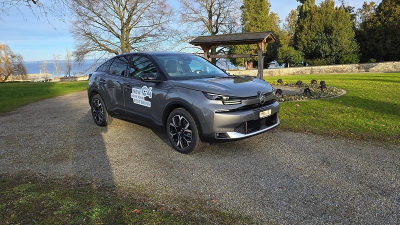 Grau Neu 2025 Citroën C4 Limousine | CHF 34’200 (Etwas zu teuer) - Bild 1/4