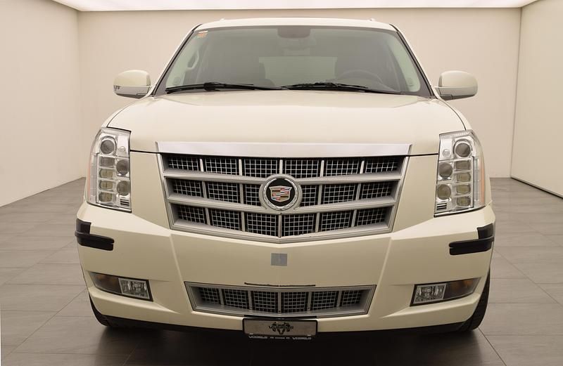 Gebraucht Cadillac Escalade 409 PS (300 kW) 2012 Weiss SUV