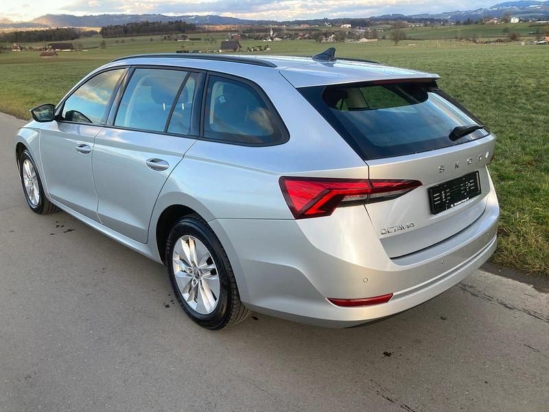 Gebraucht Skoda Octavia Ambition 115 PS (84 kW) 2021 Kombi