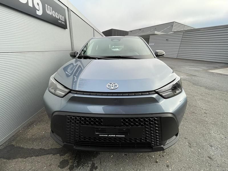 Neu Toyota Aygo X Comfort 116 PS (85 kW) 2025 Grau SUV