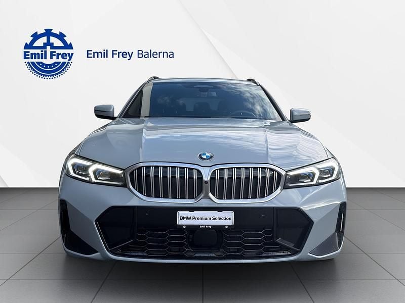 Gebraucht BMW 330 Comfort Edition 296 PS (217 kW) 2025 Grau Kombi