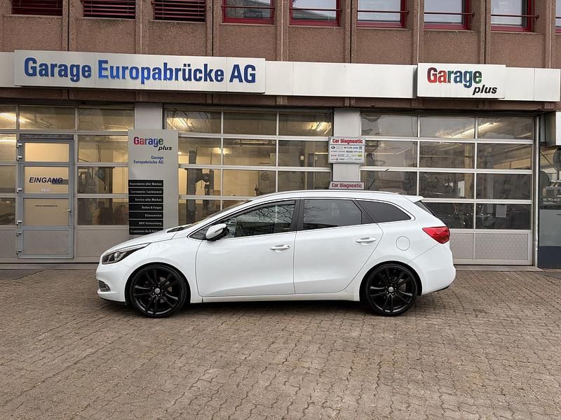 Gebraucht Kia Ceed Sportswagon 135 PS (99 kW) 2014 Kombi