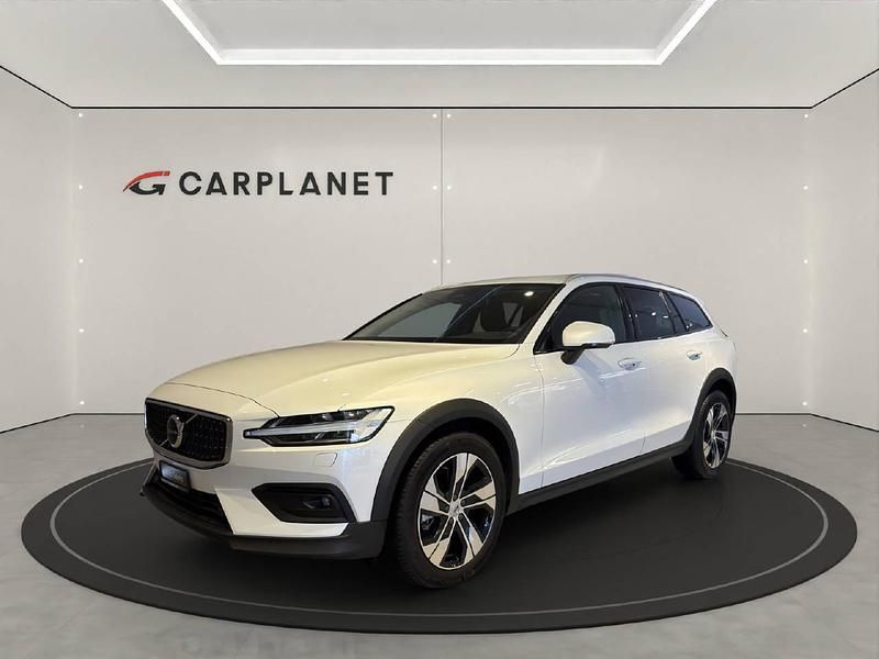 Gebraucht Volvo V60 CC Plus 211 PS (155 kW) 2024 Kombi