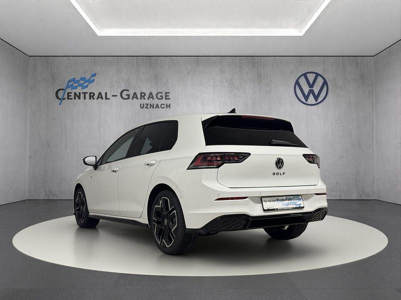 Neu VW Golf VIII R-line 150 PS (110 kW) 2026 Weiss Limousine