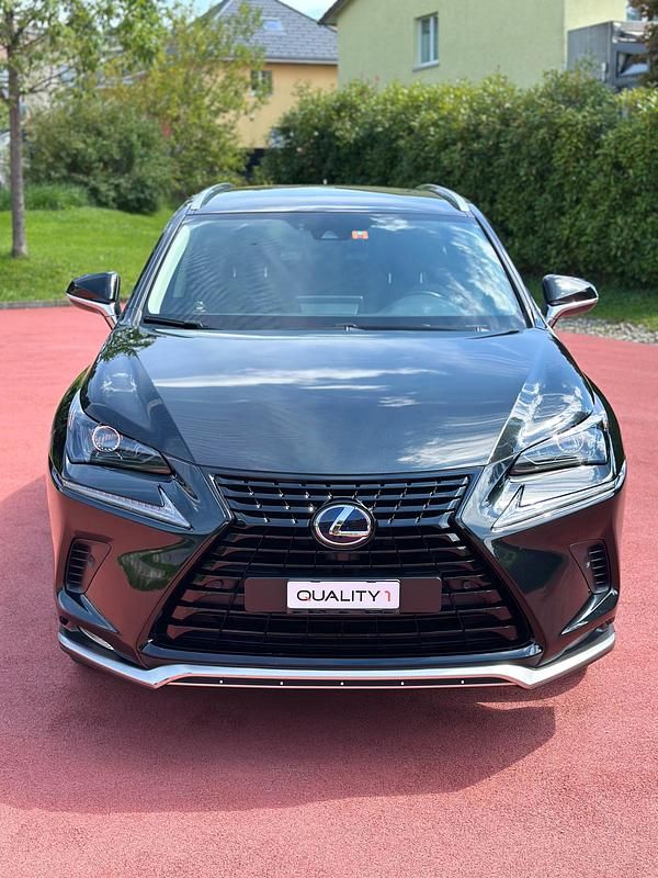 Gebraucht Lexus NX300h E-FOUR 197 PS (144 kW) 2021 SUV