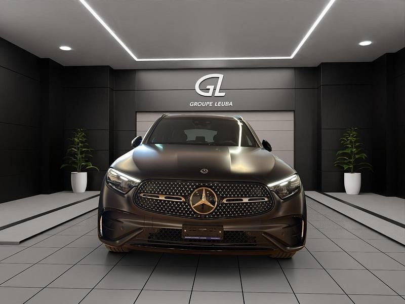 Neu Mercedes GLC200 204 PS (150 kW) 2026 Grau SUV