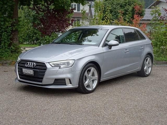 Gebraucht 2016 Audi A3 Sportback Design Kleinwagen | CHF 17’350 (Fairer Preis) - Bild 1/4