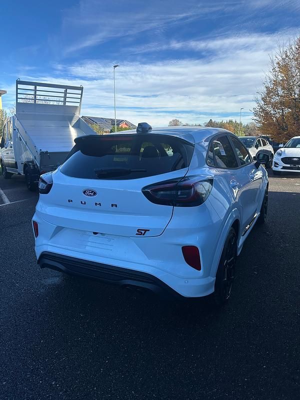 Neu Ford Puma ST 159 PS (116 kW) 2025 Weiss SUV
