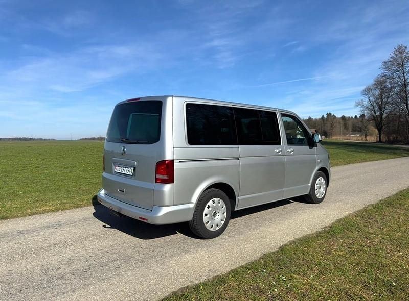 Gebraucht VW T5 Comfortline 140 PS (102 kW) 2010 Van