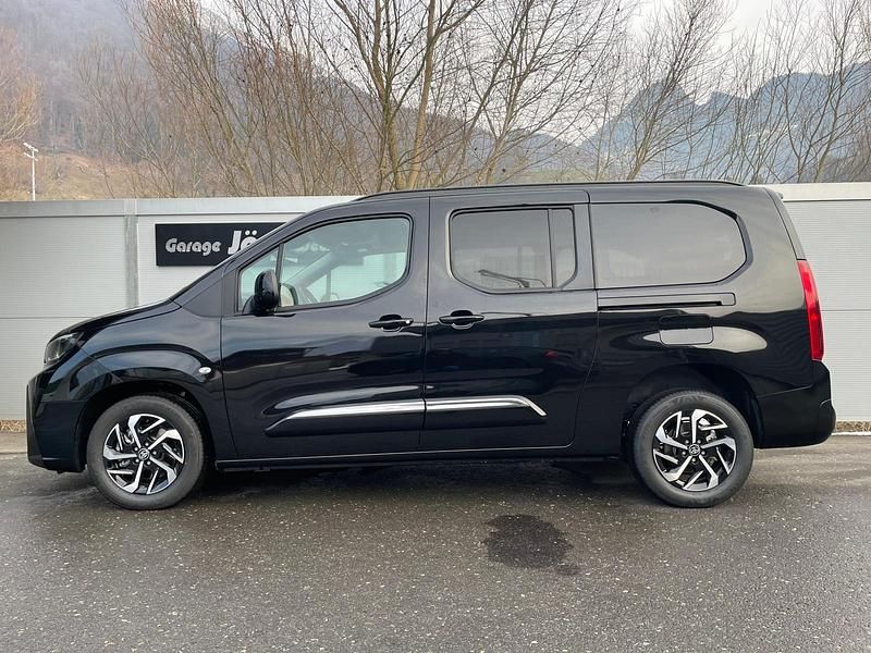 Neu Toyota Proace Verso City 130 PS (95 kW) 2026 Schwarz Kombi