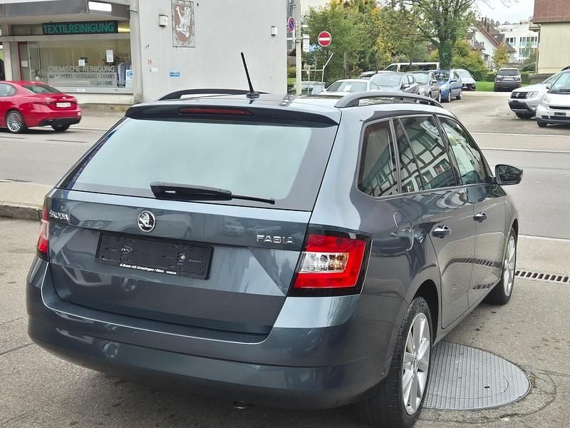 Gebraucht Skoda Fabia Style 105 PS (77 kW) 2015