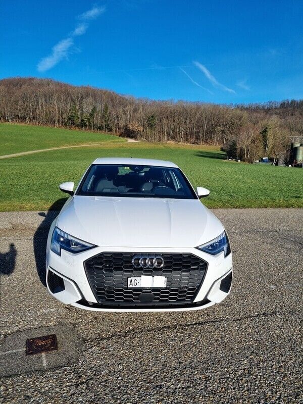 Gebraucht Audi A3 Sportback e-tron Attraction 150 PS (110 kW) 2021 Kleinwagen