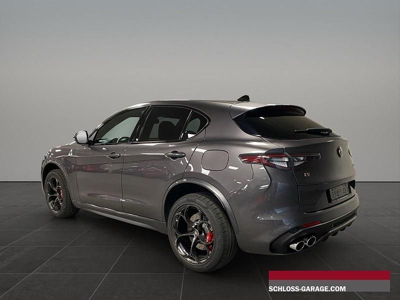 Neu Alfa Romeo Stelvio Quadrifoglio 520 PS (382 kW) 2025 SUV