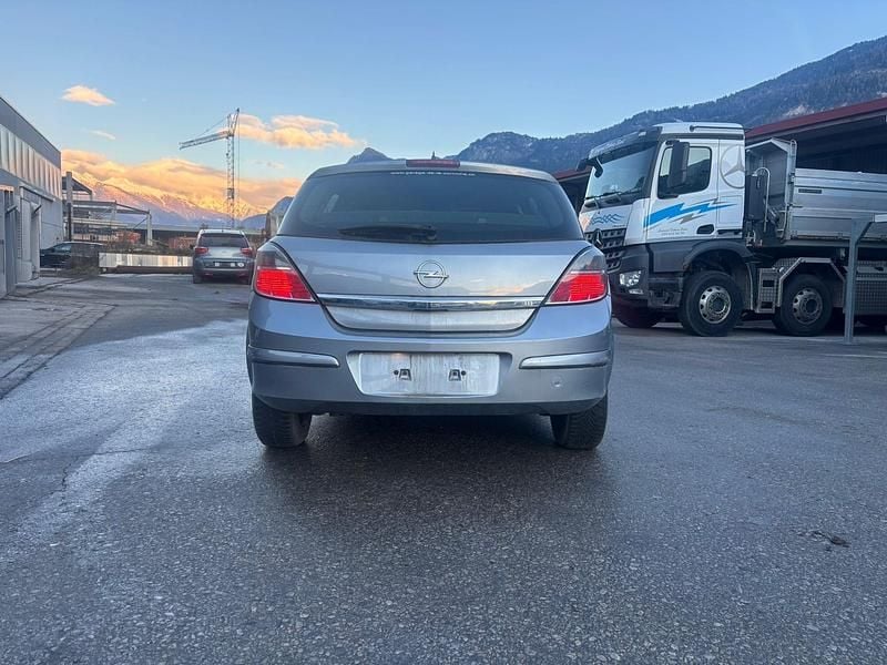 Gebraucht Opel Astra Enjoy 140 PS (102 kW) 2008