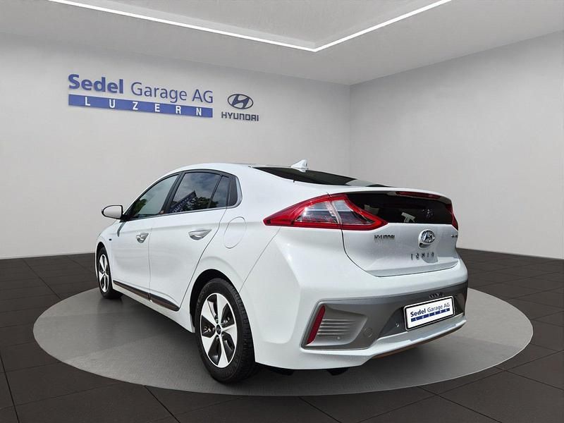 Gebraucht Hyundai Ioniq 88 kW (120 PS) 2019 Kleinwagen