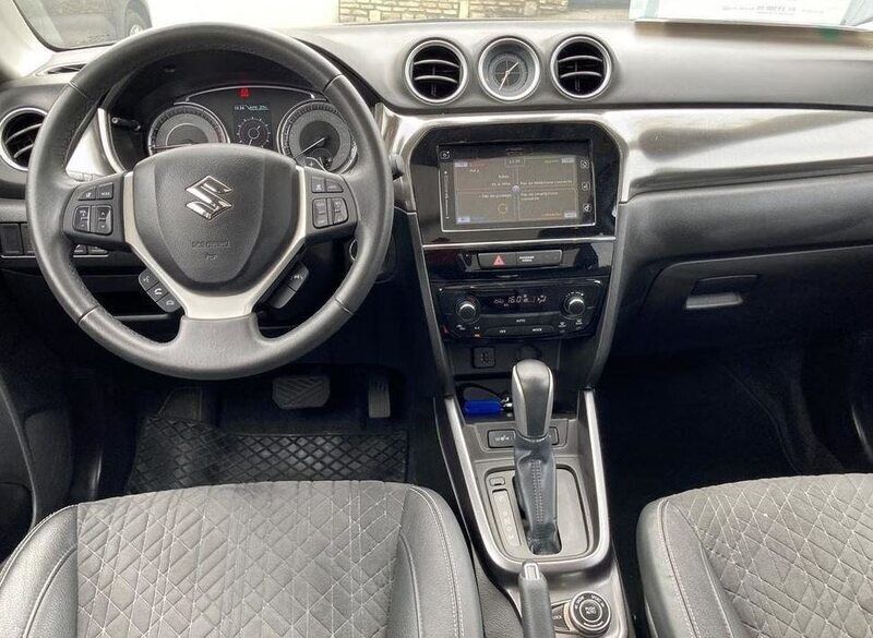 Gebraucht Suzuki Vitara 140 PS (102 kW) 2019 Schwarz SUV