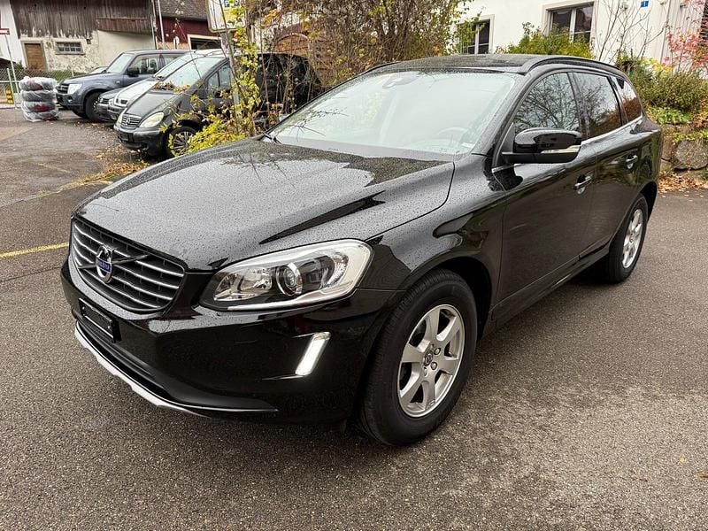 Gebraucht Volvo XC60 R-Design Kinetic 190 PS (139 kW) 2016 SUV