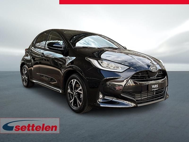 Gebraucht Toyota Yaris Hybrid Trend 116 PS (85 kW) 2025 Schwarz Limousine