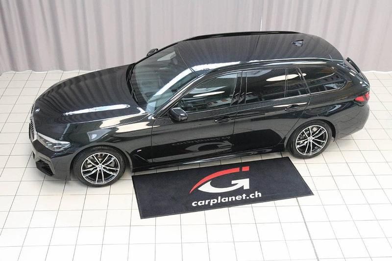 Schwarz Gebraucht 2022 BMW 520 M Sport Kombi | CHF 36’990 (Guter Preis) - Bild 1/4