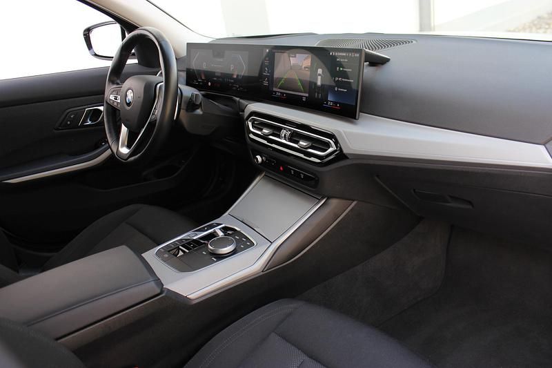 Gebraucht BMW 320e Comfort Edition 190 PS (139 kW) 2023 Weiss Kombi