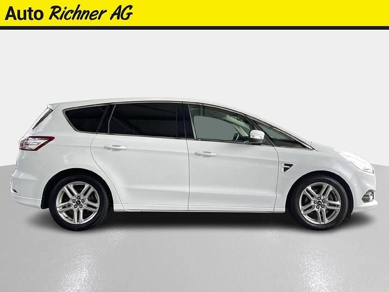 Gebraucht Ford S-MAX Titanium 190 PS (139 kW) 2018 Weiss Van / Kleinbus
