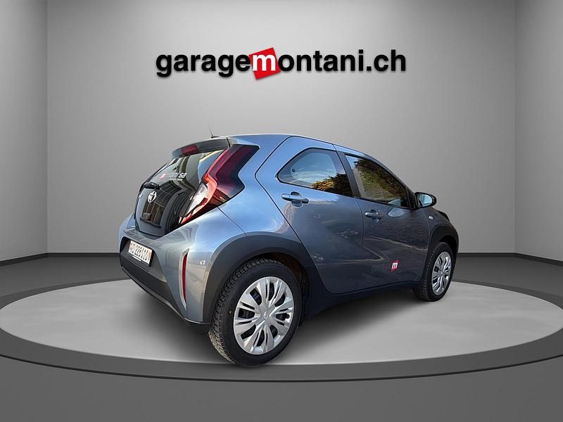 Gebraucht Toyota Aygo X Comfort 72 PS (52 kW) 2025 Grau SUV