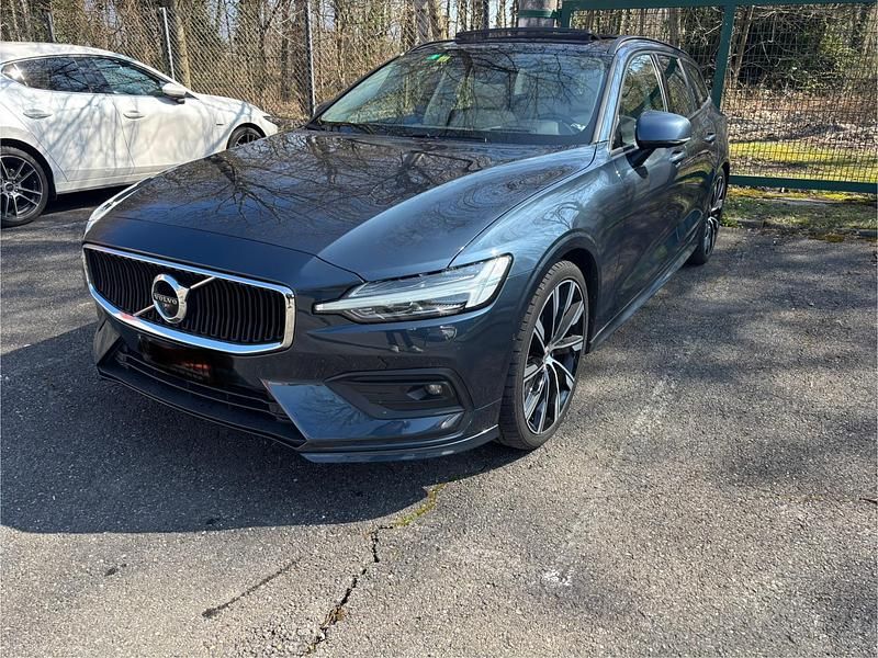 Gebraucht 2019 Volvo V60 Inscription Kombi | CHF 14’990 (Etwas zu teuer) - Bild 1/4